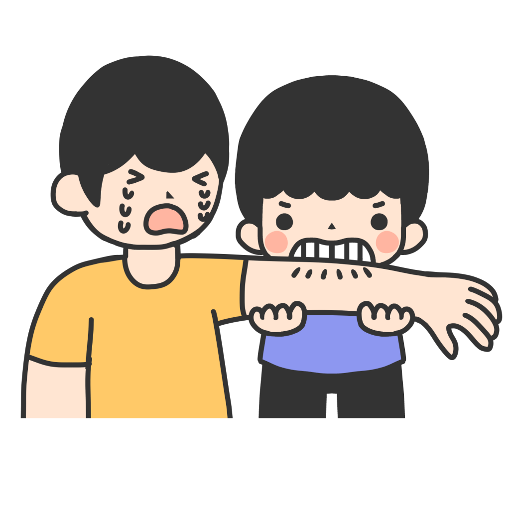 人の腕をかむ男の子